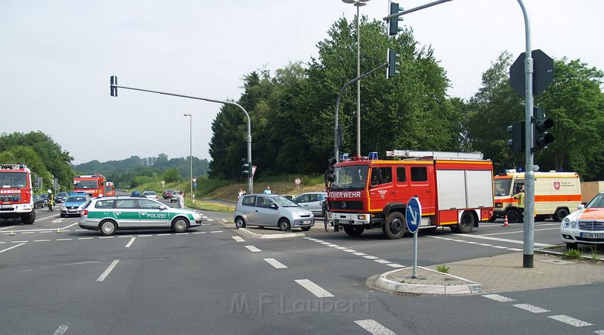 Schwerer Unfall mit Reisebus Lohmar Donrather Dreieck P029.JPG